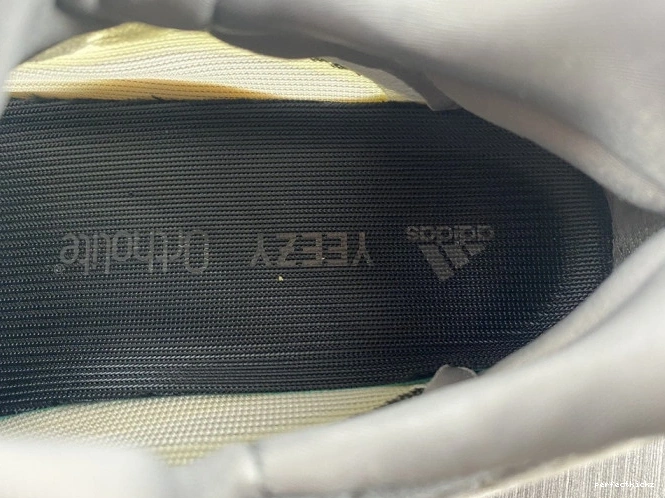 V3 Adidas 700 ID1674 Salt Fade Yeezy 0810